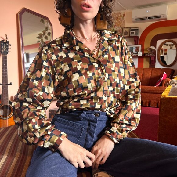 Late 1970s Geometric satin brown green square print button up from XXX manager - Picture 5 of 15